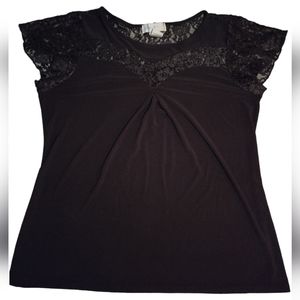 4 For $25 EMMA & OLIVE WOMEN BLOUSES SIZE L P2P 21 1/2